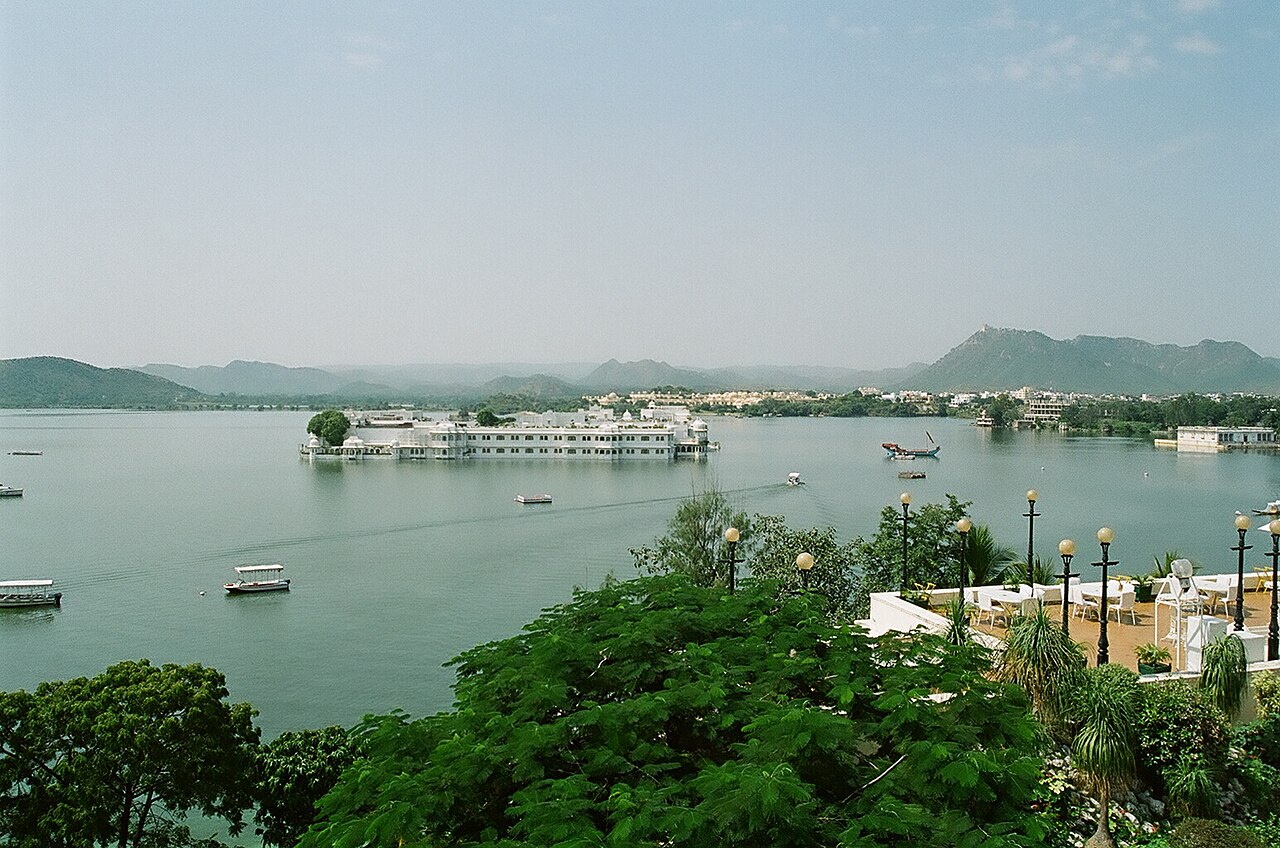Royal Heritage and Vibrant Nights in Udaipur, photo 2